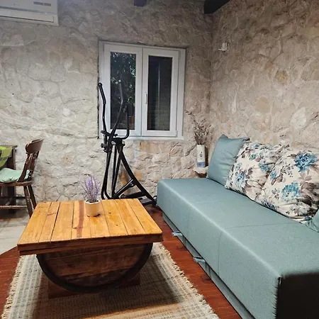 Dalmatia Rustica Comfortable One Bedroom+fireplace